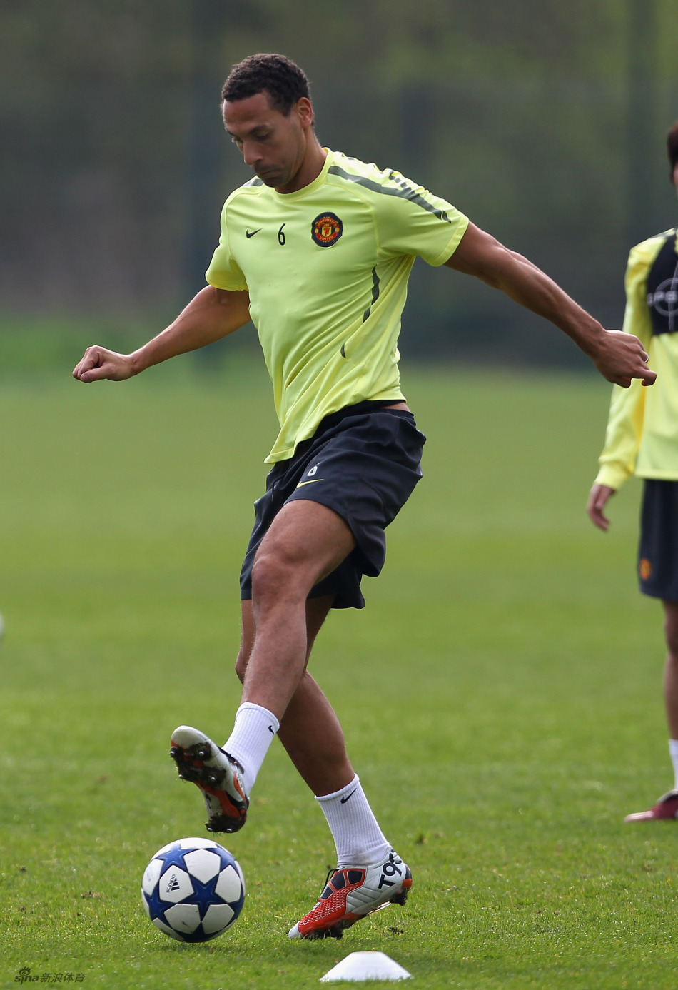 冲刺阶段体能课后;洛杉矶快船绝杀压哨备战欧冠;球迷炸锅;球探报告显示潜力的简单介绍-九游官网入口